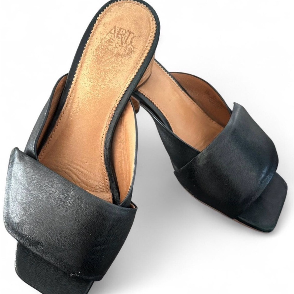 SARTO By Franco Sarto Black Leather Mules‎